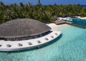 maledivy-hotel-huvafen-fushi-254_ext_w_1.jpg
