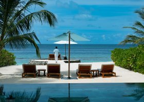 maledivy-hotel-huvafen-fushi-288_ext_w_1.jpg
