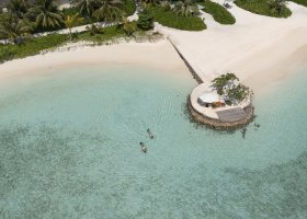 maledivy-hotel-huvafen-fushi-315_ext_w_1.jpg