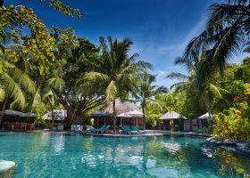 maledivy-hotel-ja-manafaru-170_ext_w_1.jpg
