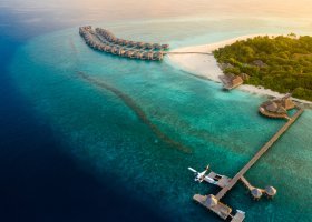 maledivy-hotel-ja-manafaru-176_ext_w_1.jpg