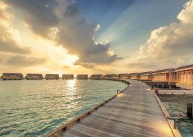 maledivy-hotel-kudadoo-private-island-133_ext_w_1.jpg