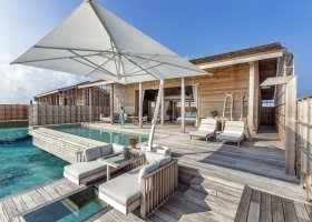 maledivy-hotel-kudadoo-private-island-138_ext_w_1.jpg