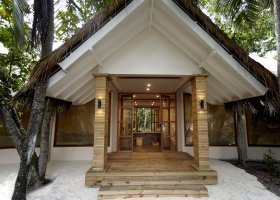 maledivy-hotel-kudafushi-052_ext_w_1.jpg