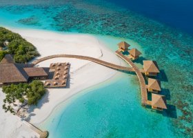 maledivy-hotel-kudafushi-165_ext_w_1.jpg