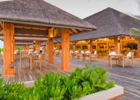 maledivy-hotel-kudafushi-282_ext_w_1.jpg