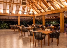 maledivy-hotel-kudafushi-283_ext_w_1.jpg