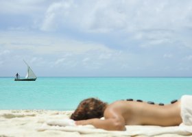 maledivy-hotel-kuramathi-island-resort-107_ext_w_1.jpg