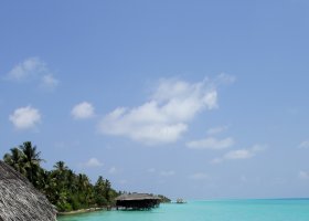 maledivy-hotel-kuramathi-island-resort-110_ext_w_1.jpg