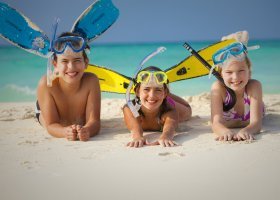 maledivy-hotel-kuramathi-island-resort-118_ext_w_1.jpg