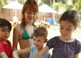 maledivy-hotel-kuramathi-island-resort-120_ext_w_1.jpg