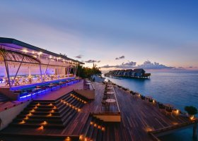 maledivy-hotel-kuramathi-island-resort-128_ext_w_1.jpg