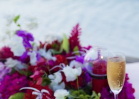 maledivy-hotel-kuramathi-island-resort-142_ext_w_1.jpg