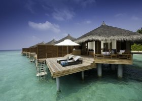 maledivy-hotel-kuramathi-island-resort-198_ext_w_1.jpg