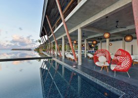 maledivy-hotel-kuramathi-island-resort-211_ext_w_1.jpg