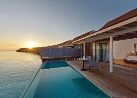 maledivy-hotel-kuramathi-island-resort-214_ext_w_1.jpg