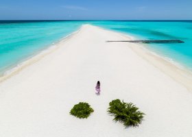 maledivy-hotel-kuramathi-island-resort-281_ext_w_1.jpg