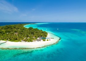 maledivy-hotel-kuramathi-island-resort-282_ext_w_1.jpg