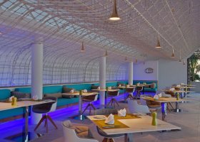 maledivy-hotel-kuramathi-island-resort-290_ext_w_1.jpg