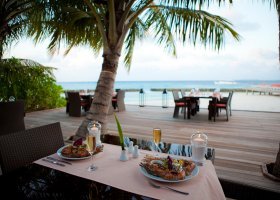 maledivy-hotel-kuramathi-island-resort-294_ext_w_1.jpg