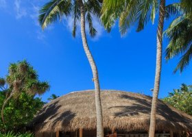 maledivy-hotel-kuramathi-island-resort-295_ext_w_1.jpg