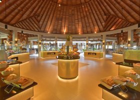 maledivy-hotel-kuramathi-island-resort-300_ext_w_1.jpg