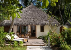 maledivy-hotel-kuramathi-island-resort-314_ext_w_1.jpg