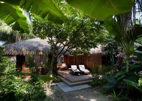 maledivy-hotel-kuramathi-island-resort-318_ext_w_1.jpg