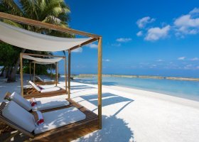 maledivy-hotel-lily-beach-resort-316_ext_w_1.jpg