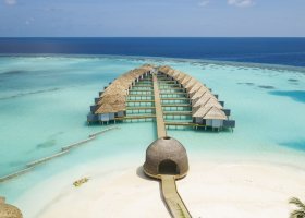 maledivy-hotel-lti-maafushivaru-maldives-003_ext_w_1.jpg