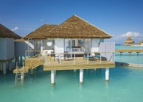 maledivy-hotel-lti-maafushivaru-maldives-040_ext_w_1.jpg