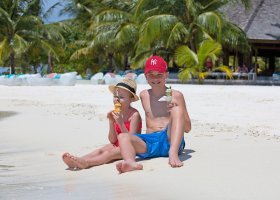 maledivy-hotel-meeru-island-resort-068_ext_w_2.jpg