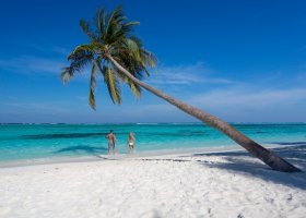 maledivy-hotel-meeru-island-resort-072_ext_w_2.jpg