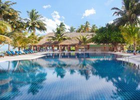 maledivy-hotel-meeru-island-resort-124_ext_w_2.jpeg