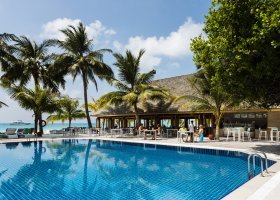 maledivy-hotel-meeru-island-resort-125_ext_w_2.jpeg