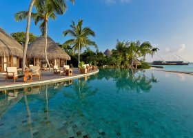 maledivy-hotel-milaidhoo-014_ext_w_1.jpg