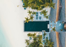 maledivy-hotel-movenpick-resort-kuredhivaru-012_ext_w_1.jpg