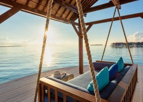maledivy-hotel-movenpick-resort-kuredhivaru-022_ext_w_1.jpg