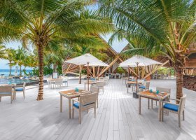 maledivy-hotel-movenpick-resort-kuredhivaru-124_ext_w_1.jpg