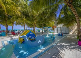 maledivy-hotel-movenpick-resort-kuredhivaru-149_ext_w_1.jpg