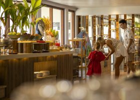 maledivy-hotel-niva-dhigali-254_ext_w_1.jpg
