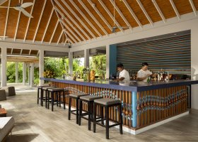 maledivy-hotel-niva-dhigali-258_ext_w_1.jpg