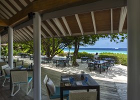 maledivy-hotel-niva-dhigali-266_ext_w_1.jpg