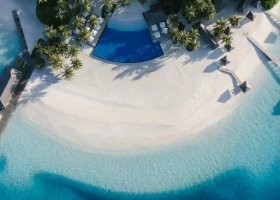 maledivy-hotel-niva-velassaru-402_ext_w_1.jpg