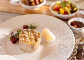 maledivy-hotel-niva-velassaru-410_ext_w_1.jpg