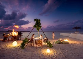 maledivy-hotel-oblu-sangeli-238_ext_w_1.jpg