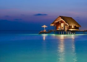 maledivy-hotel-one-only-reethi-rah-134_ext_w_1.jpg