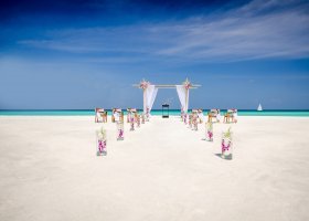 maledivy-hotel-one-only-reethi-rah-143_ext_w_1.jpg