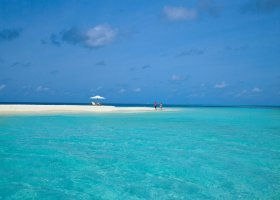 maledivy-hotel-one-only-reethi-rah-147_ext_w_1.jpg