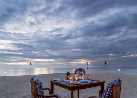 maledivy-hotel-one-only-reethi-rah-152_ext_w_1.jpg